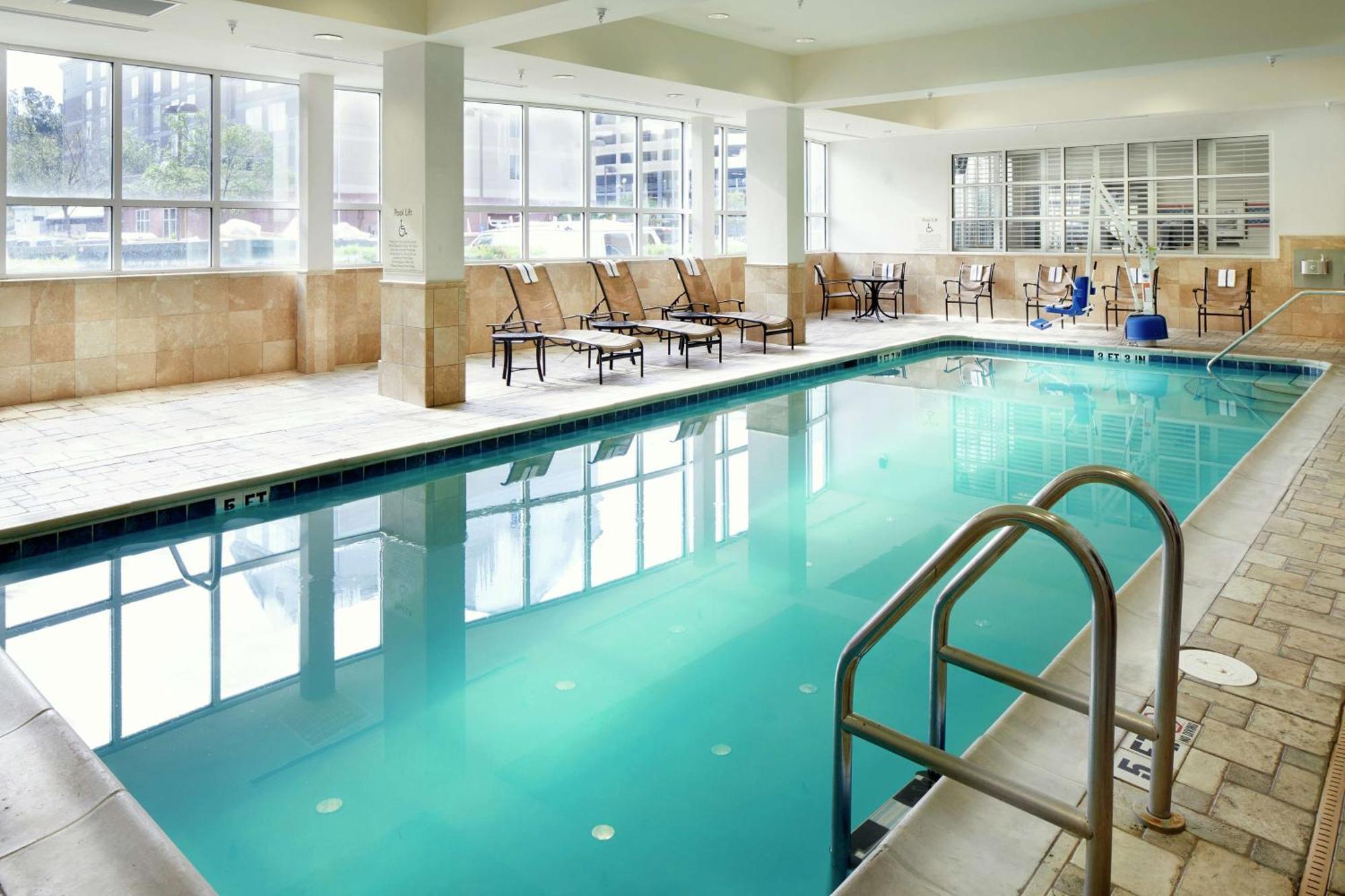 Hampton Inn & Suites Savannah/Midtown Екстер'єр фото
