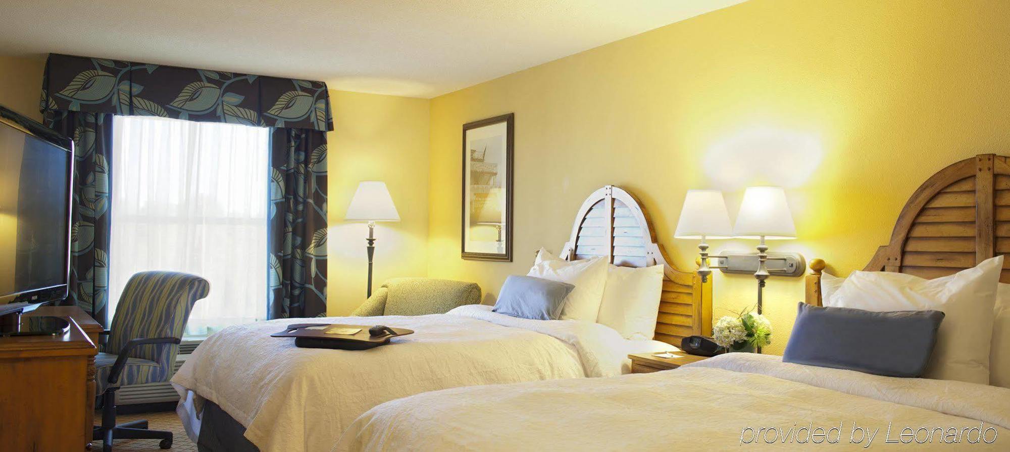 Hampton Inn & Suites Savannah/Midtown Номер фото