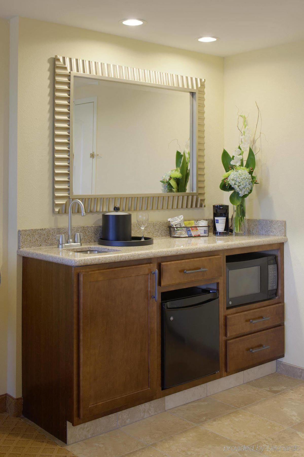 Hampton Inn & Suites Savannah/Midtown Номер фото